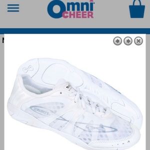 NFINITY cheer shoes size 1. (But fits size 2.5)